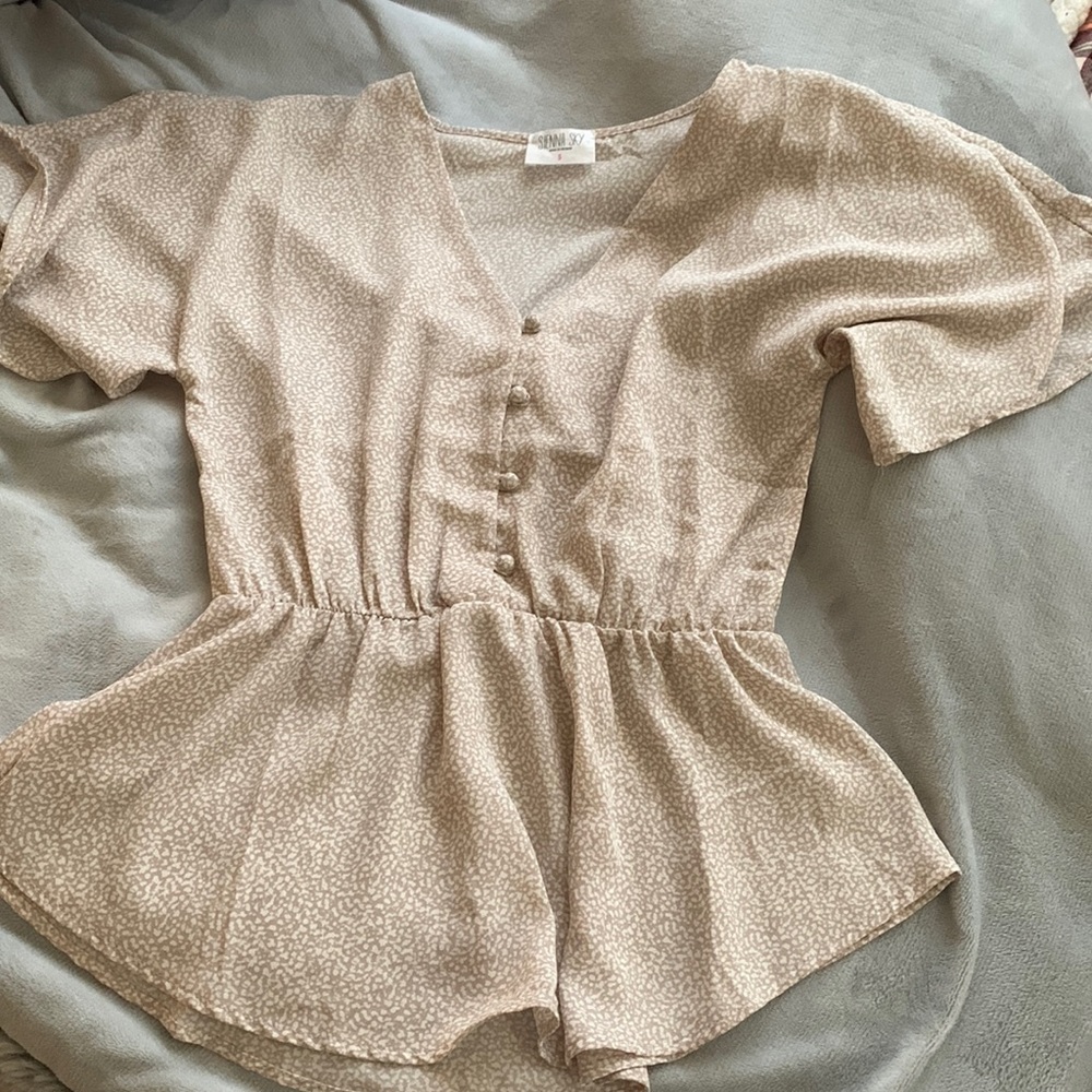 Sienna sky V-neck blouse, size S